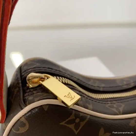 FS CHEAP LOUIS CROISSANT VUITTON POCHETTE 0616
